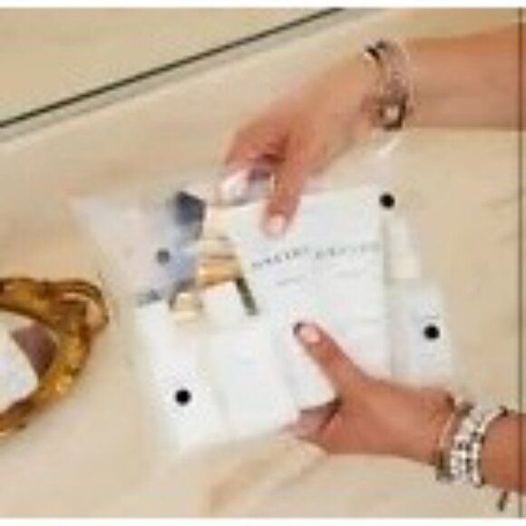 Womens ONEIRO Sunchasers Travel Kit Ready Clean & Vegan Personal Care New/Sealed - Picture 13 of 16